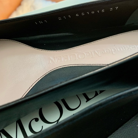 🛑 SOLD 🛑🔥HP🔥 Alexander McQueen Punkstud Flat - Picture 7 of 10